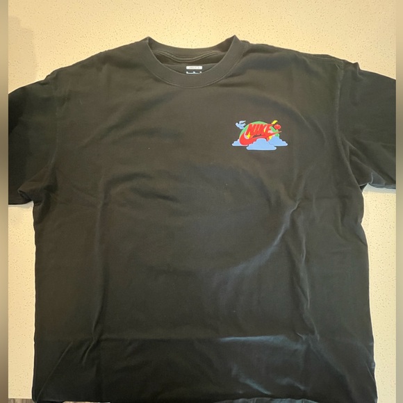 Nike tee - Picture 2 of 3